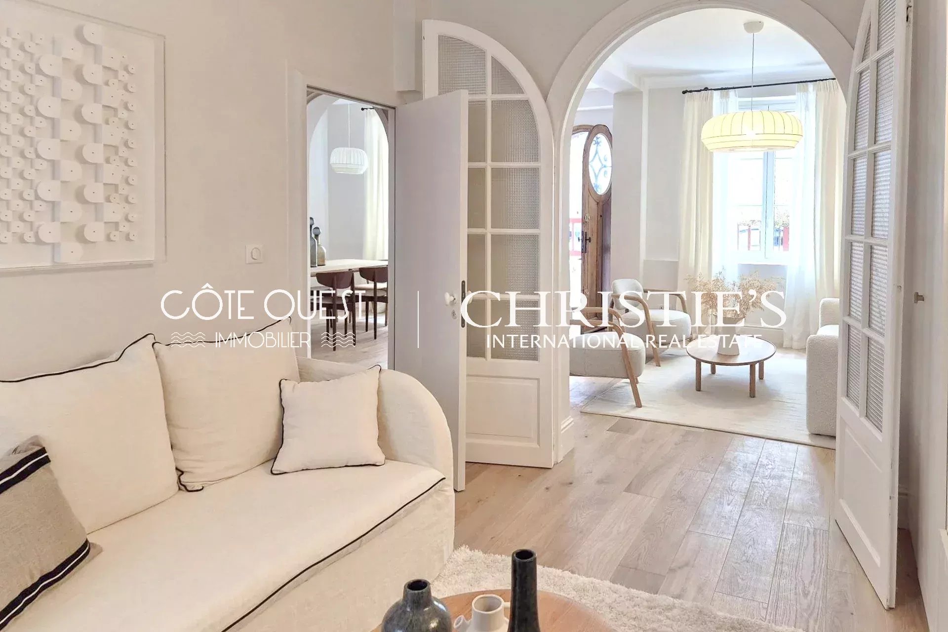 4 Bedroom Villa/Townhouse's Image 3