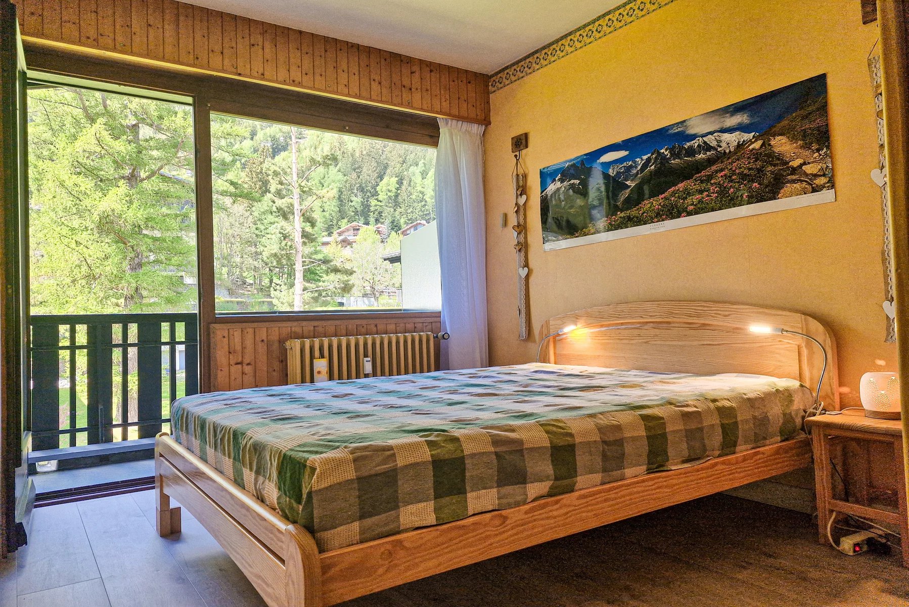Photo of CHAMONIX - Top floor 1-bedroom apartment with balcony