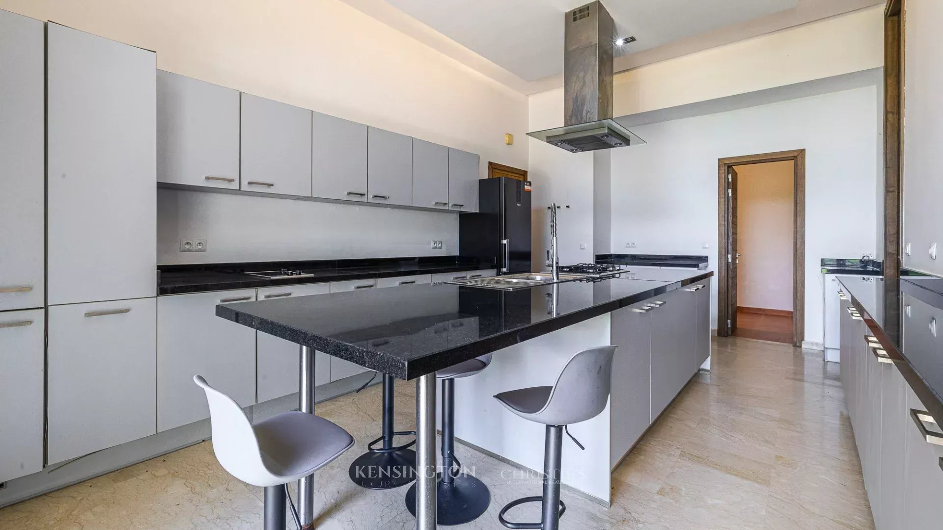 4 Bedroom Villa/Townhouse's Image 32