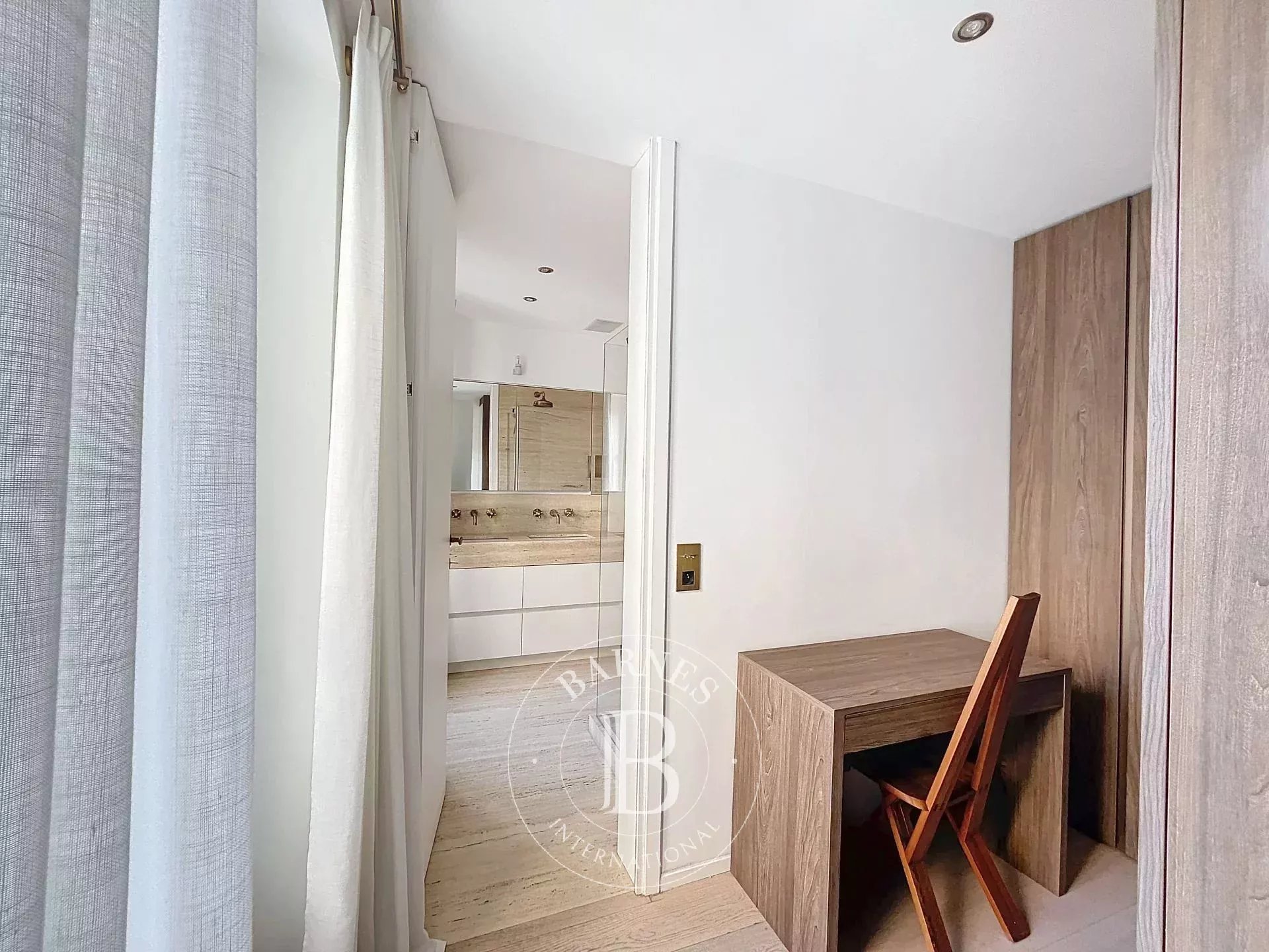 Daire Paris 8ème - picture 7