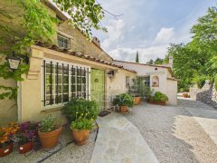Charming bastide with breathtaking views – Tourrettes-sur-Loup — photo 1 of 7