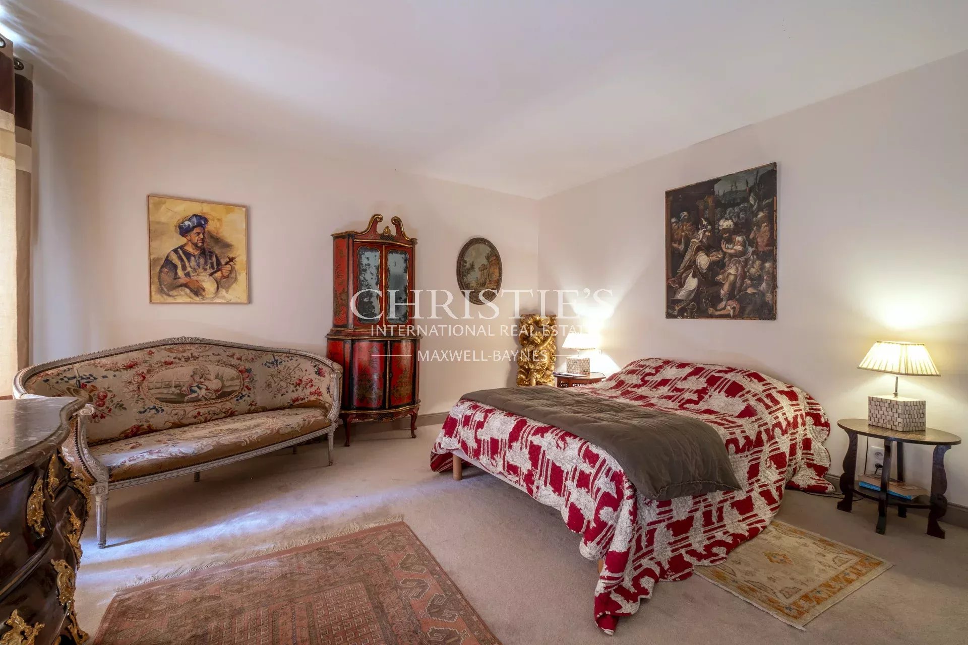 5 Bedroom Villa/Townhouse's Image 23