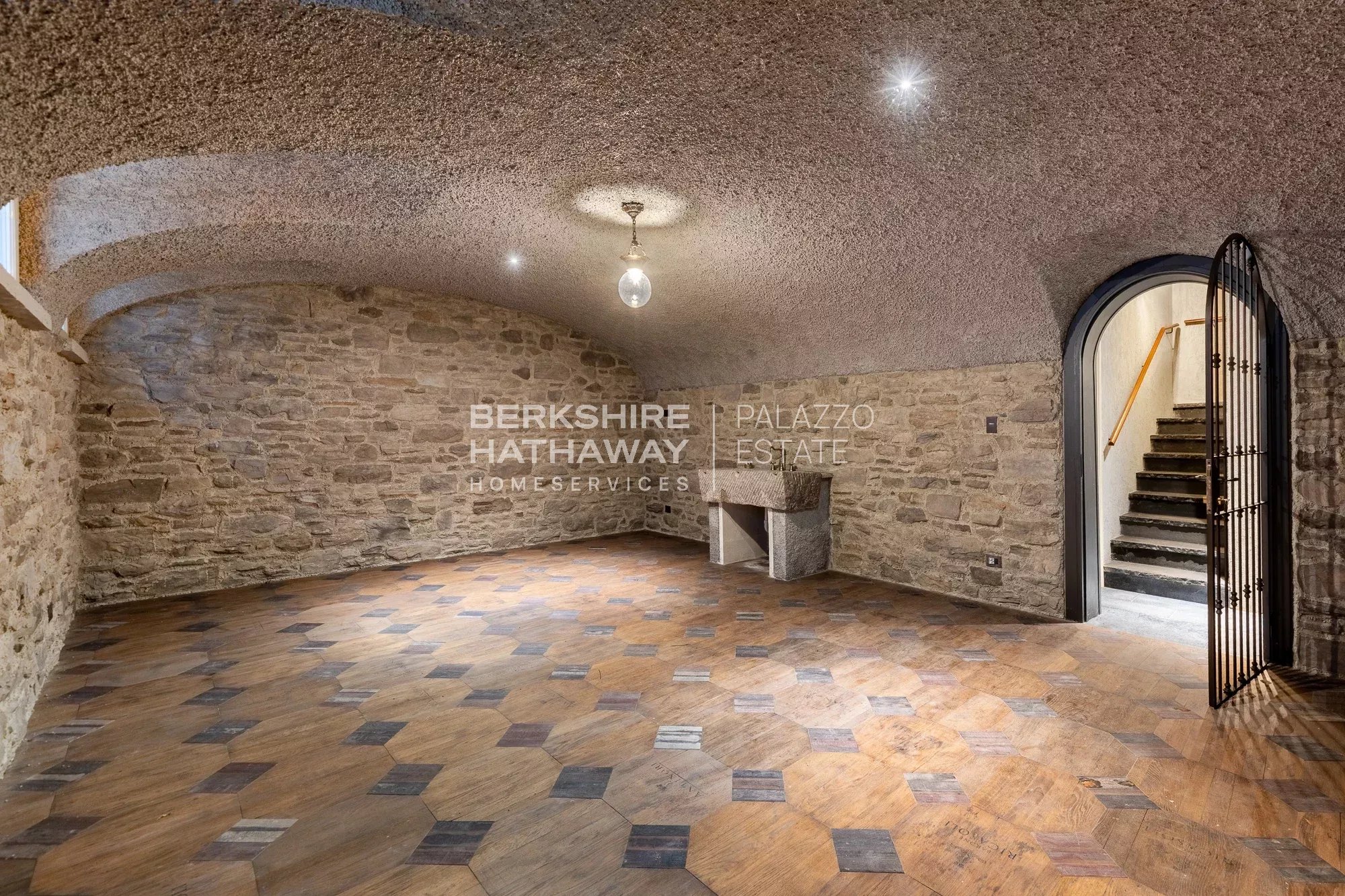 Elegante Dimora Liberty di Rappresentanza con Vista su Villa d’Este a Cernobbio, Lago di Como
