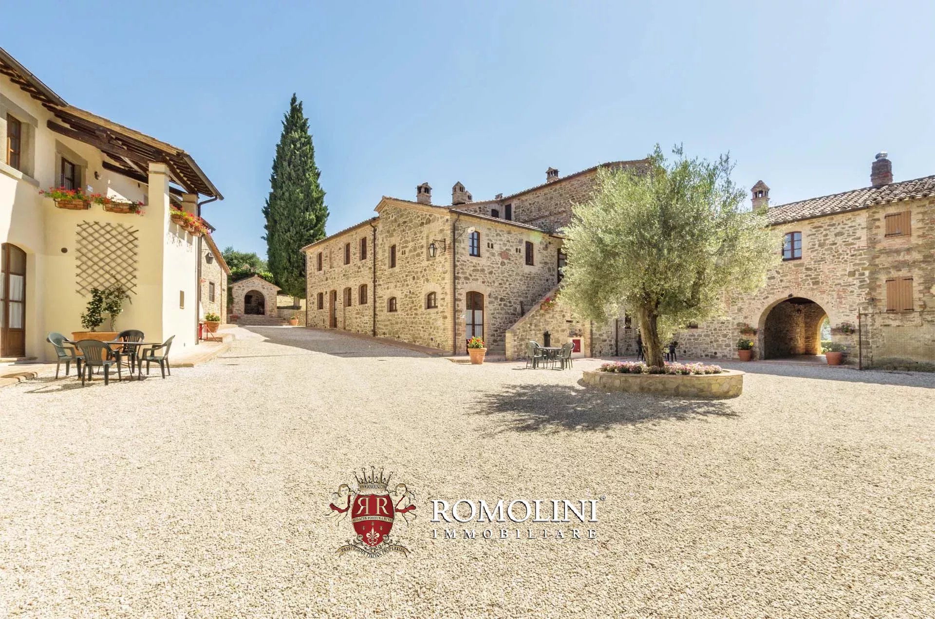 35 Bedroom Villa/Townhouse's Image 16