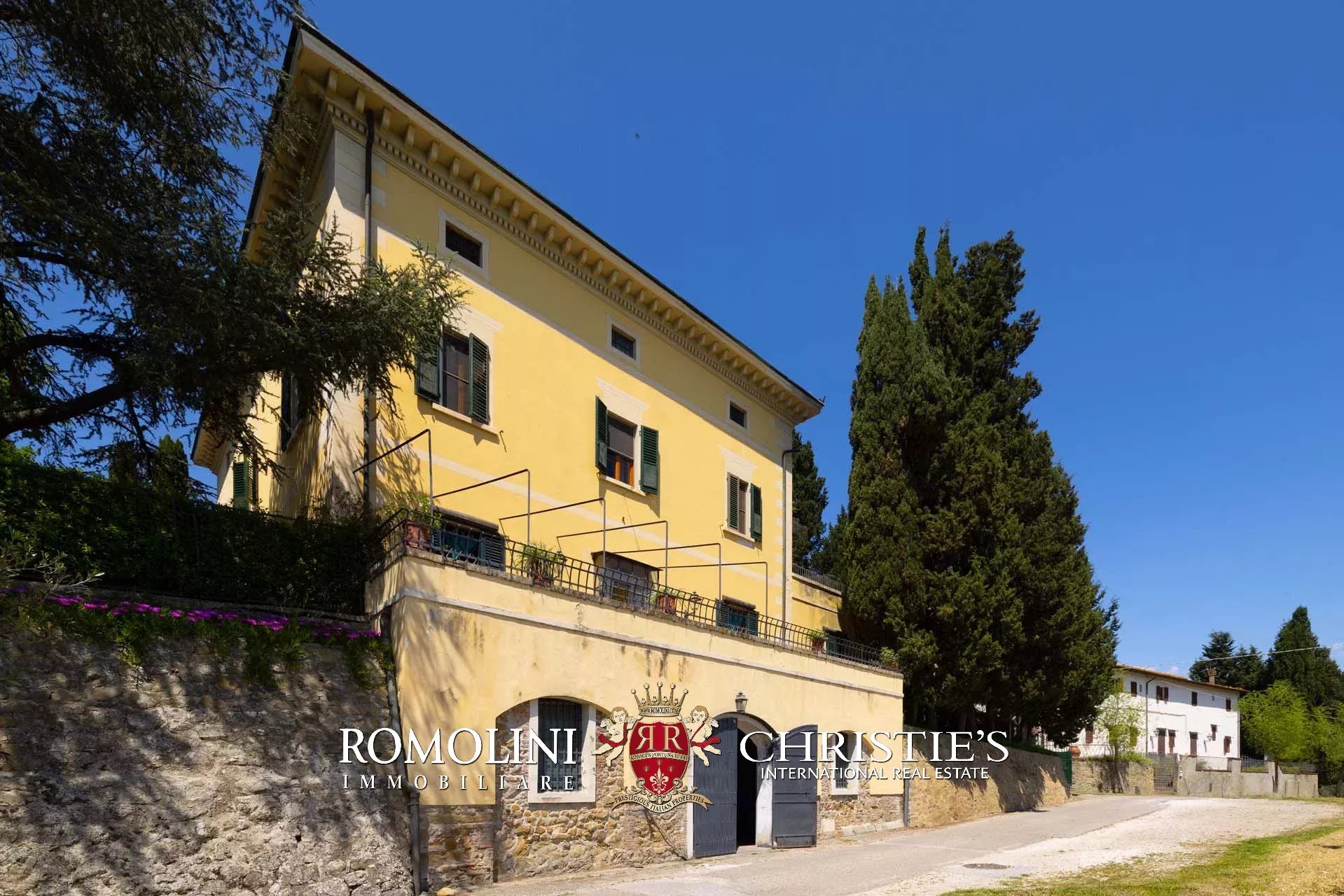 30 Bedroom Vineyard's Image 66