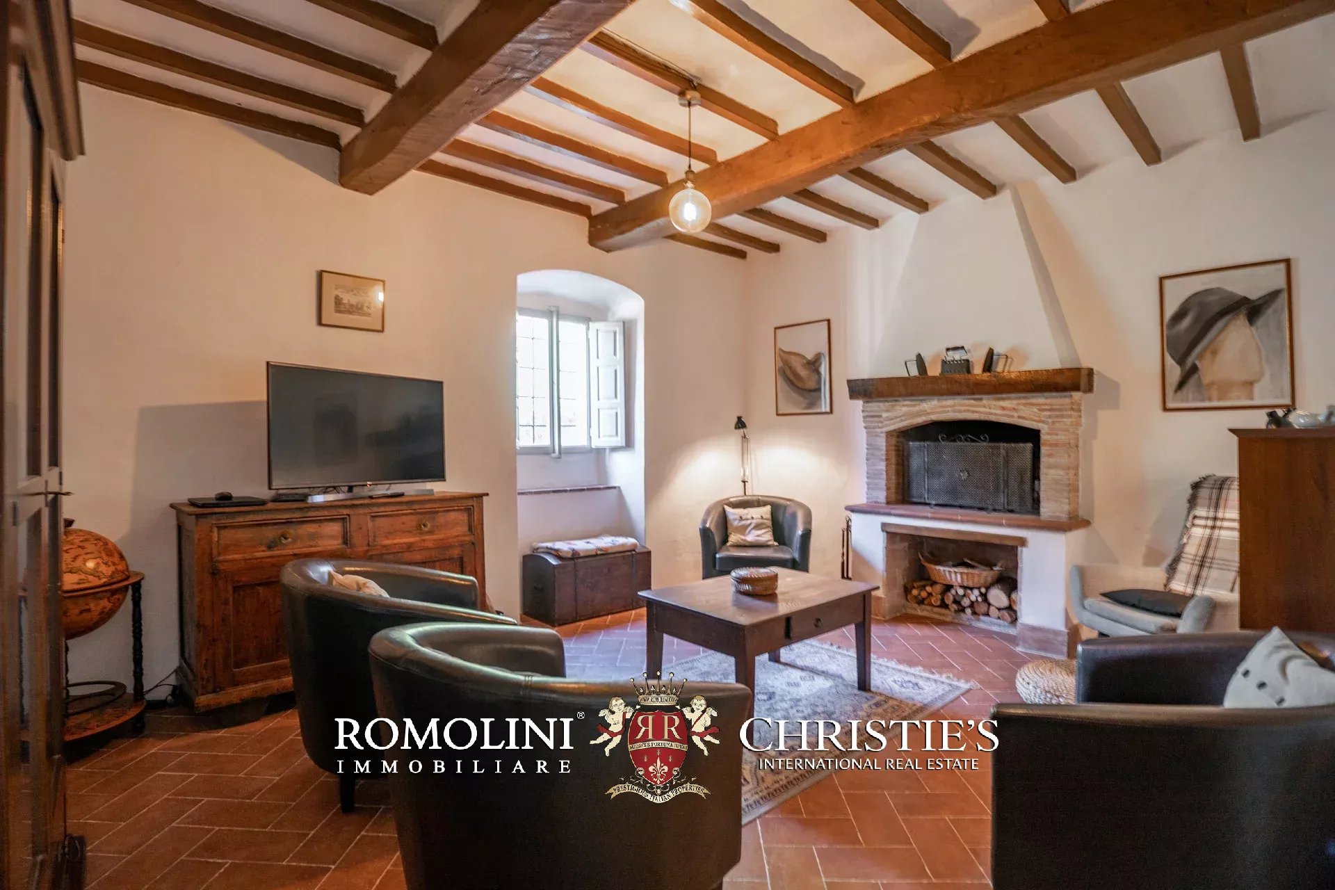 6 Bedroom Villa/Townhouse's Image 33