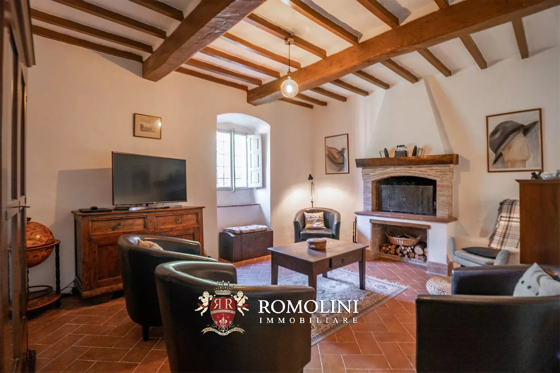 6 Bedroom Villa/Townhouse's Image 34