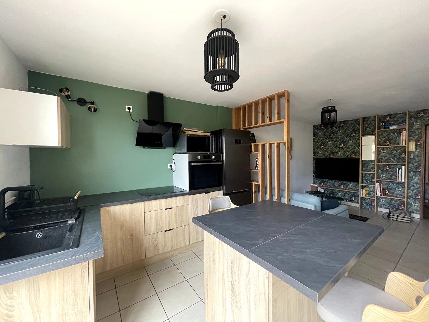 A LOUER - Appartement  meublé avec varangue à Ste Clotilde