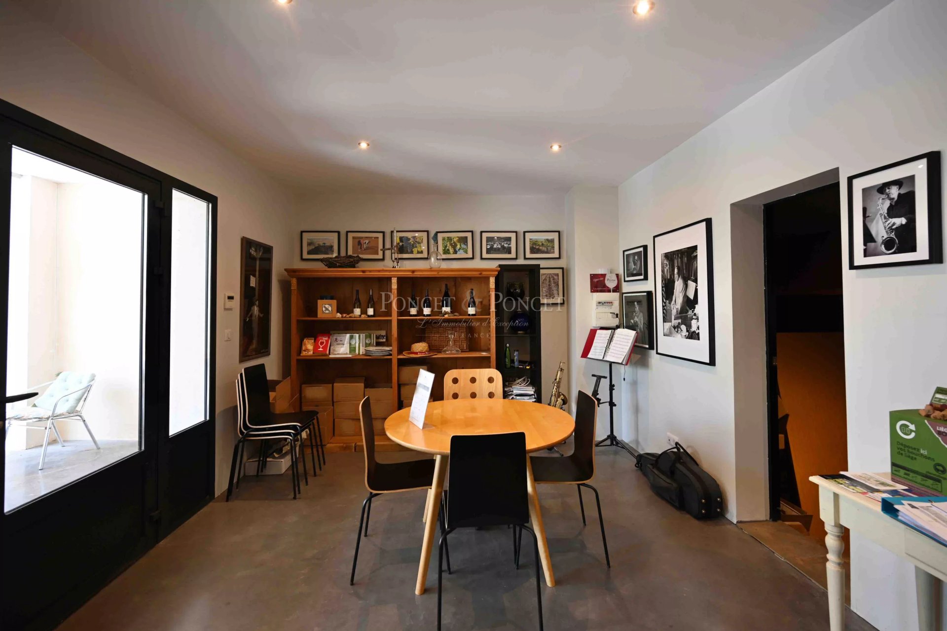 3 Bedroom Vineyard's Image 11