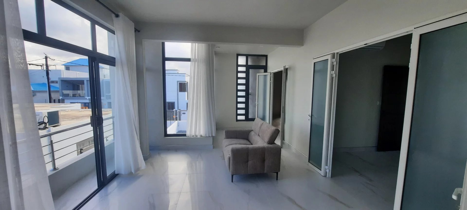 Grand Baie  - Maison 4 Pi&egrave;ces 3 Chambres - picture 13