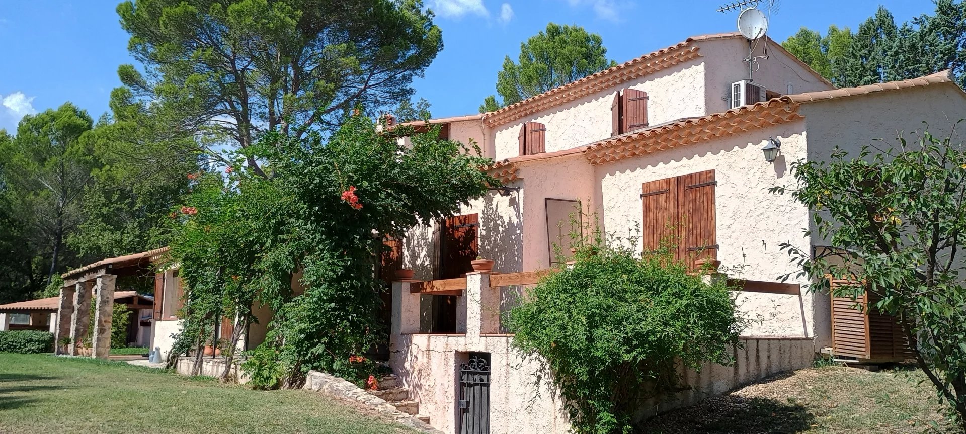 Maison individuelle en campagne en bordures des vignes