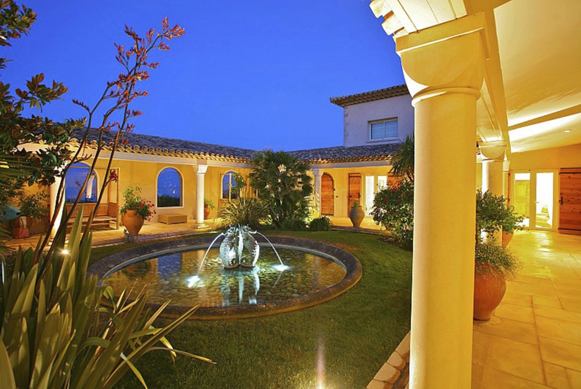 Exclusive seaside retreat in Parcs de Saint-Tropez