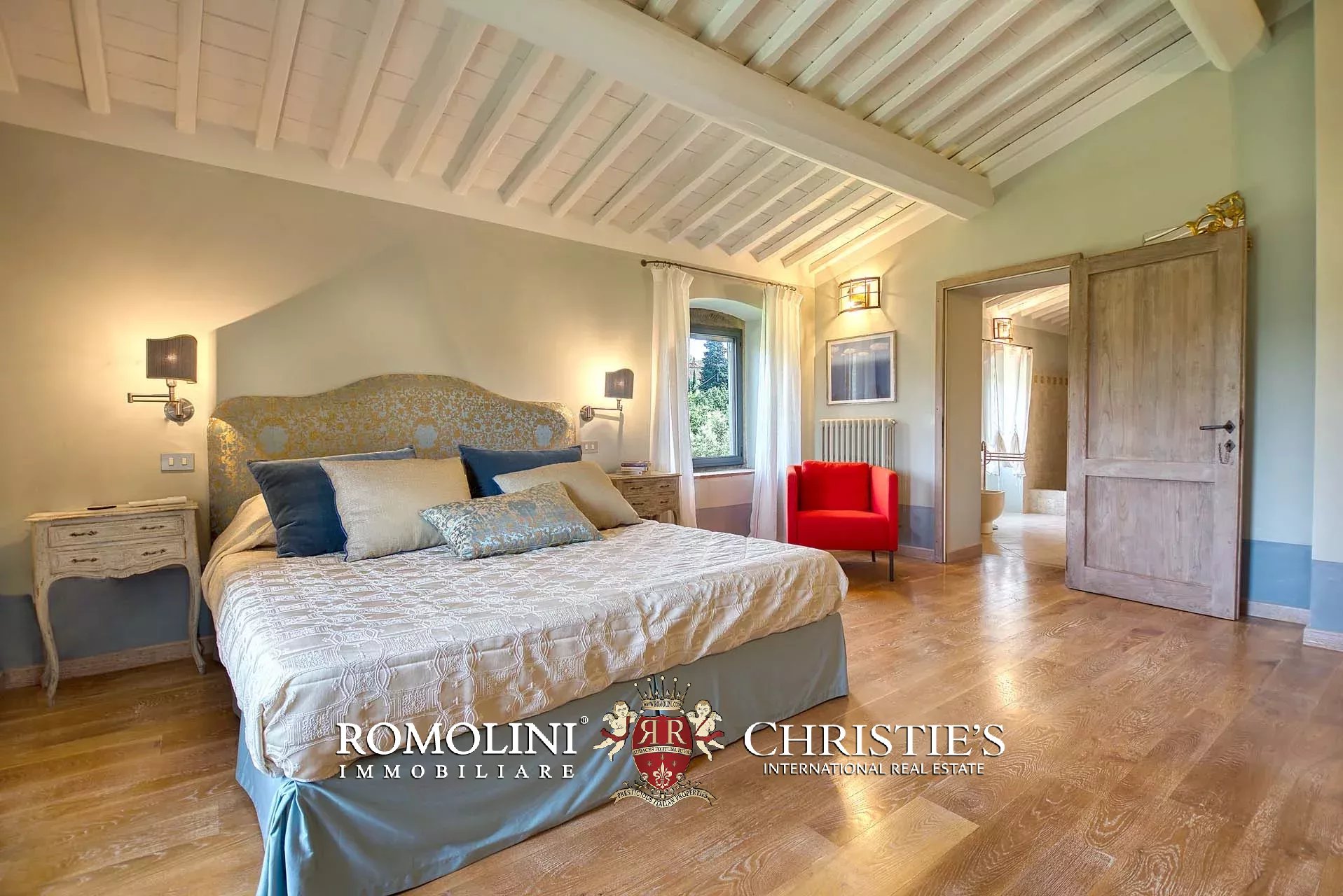 6 Bedroom Villa/Townhouse's Image 23