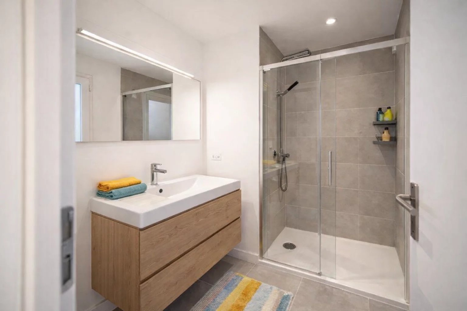 93230 ROMAINVILLE - T4 - 85m2 - TERRASSE - METRO - Photo 5