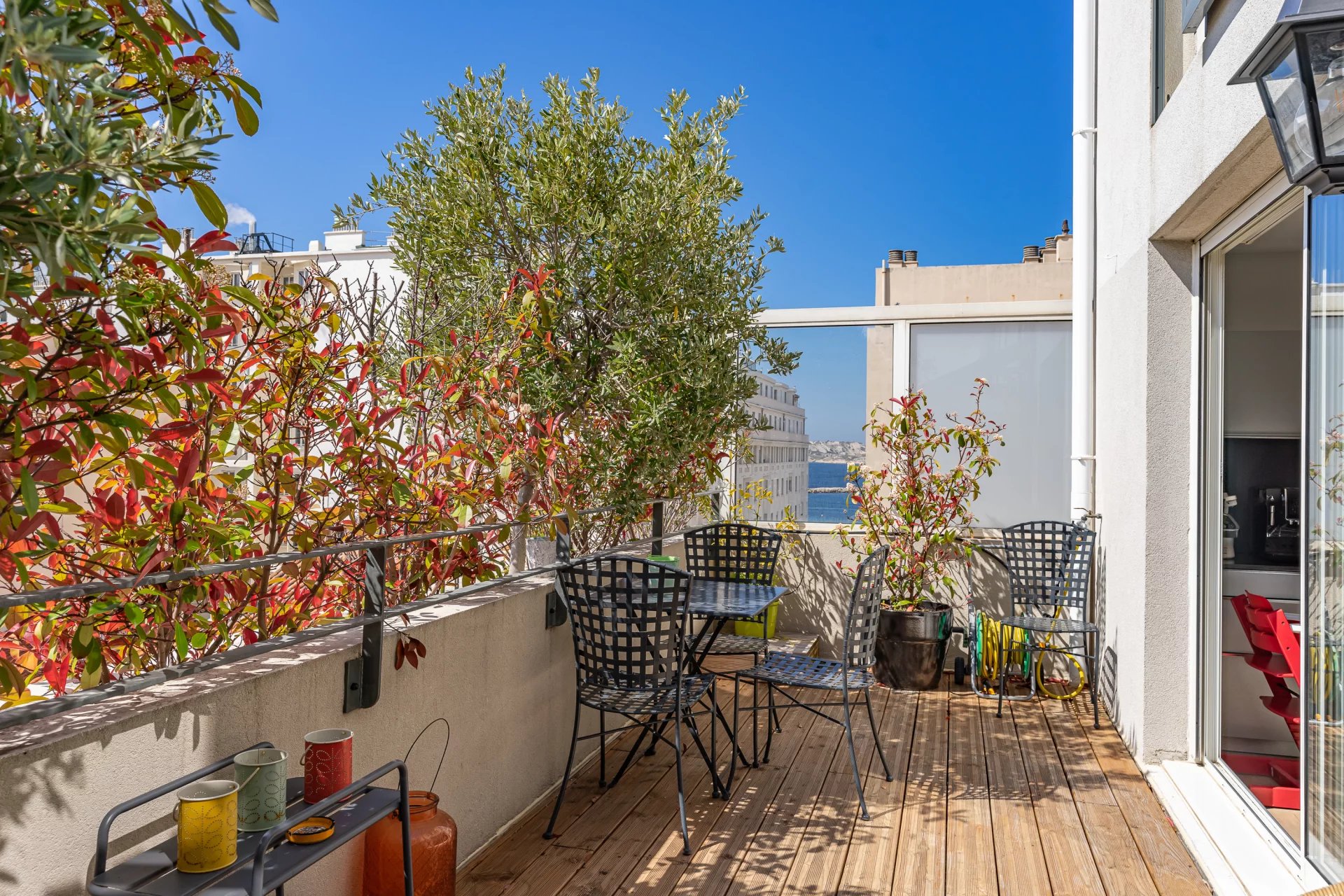 CATALANS DERNIER ETAGE DUPLEX T4 TERRASSE GARAGE