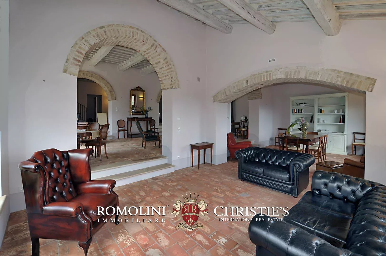 15 Bedroom Vineyard's Image 34
