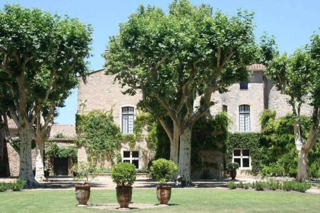 Chateau de Village entre Uzes et Alès GARD