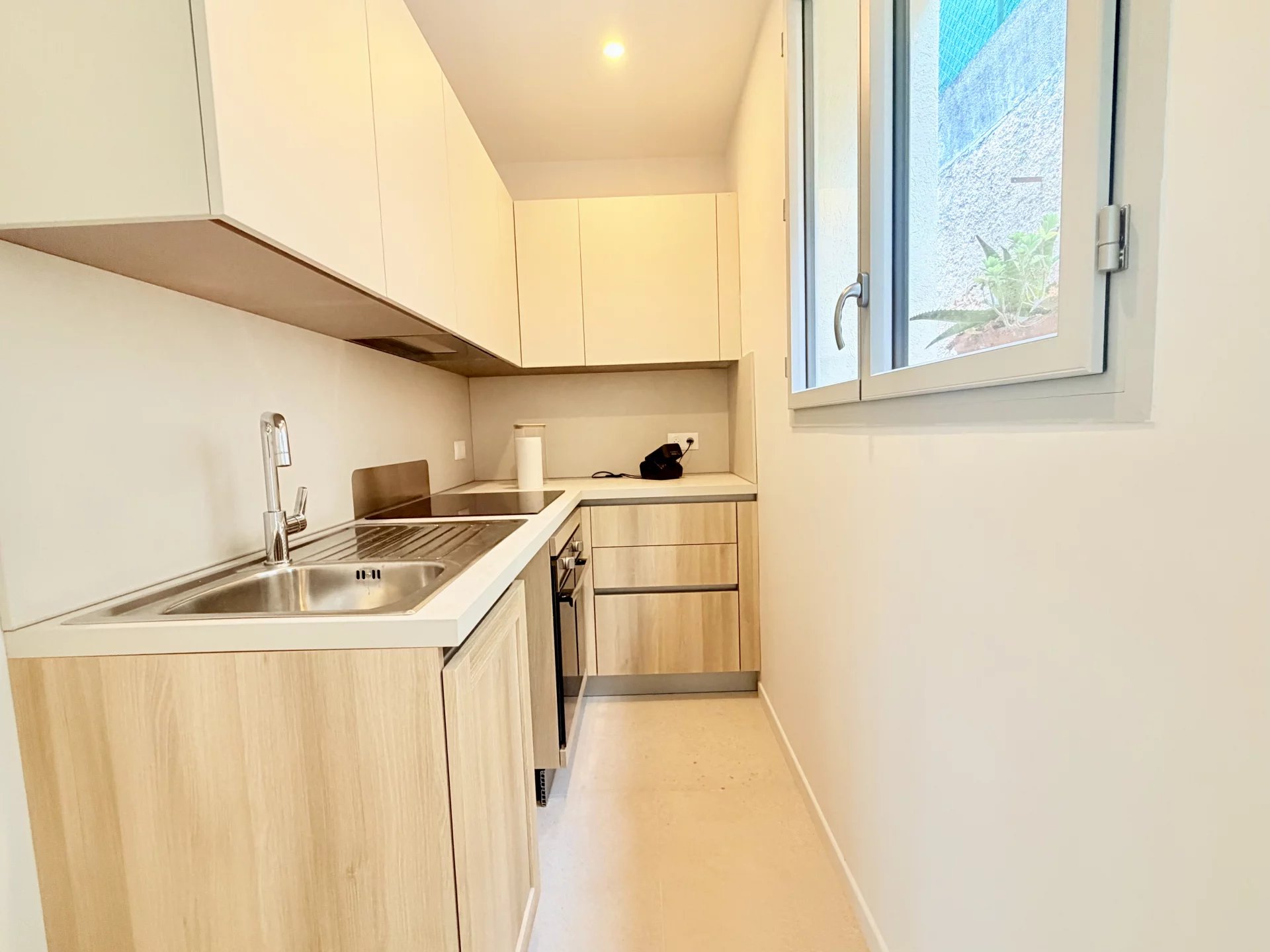 🏡 NICE BON VOYAGE – Fully Renovated Detached House of Approx. 102 sqm with Two Apartments, Terraces, Garden and Small Garage in a Private Estate