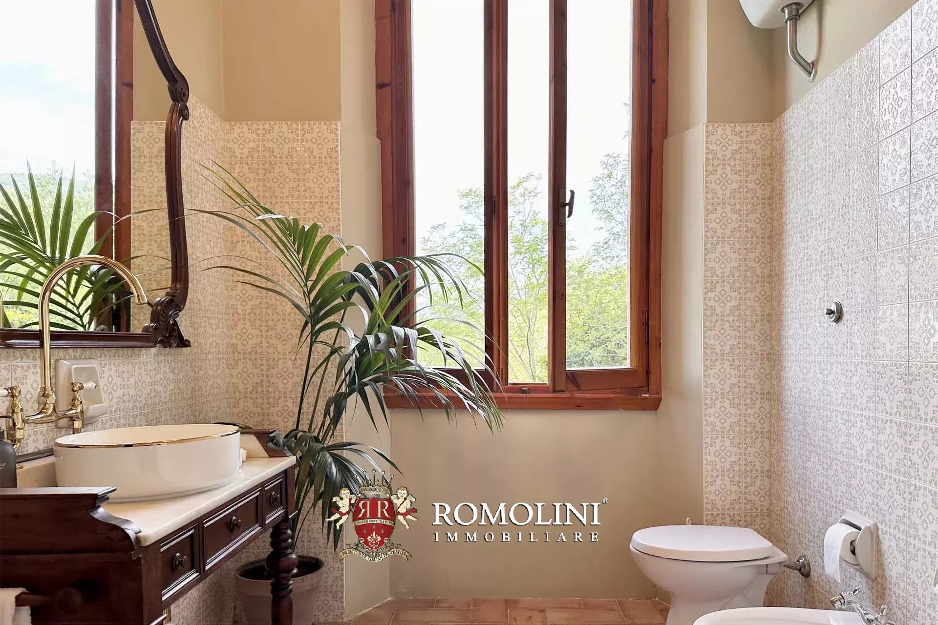 6 Bedroom Villa/Townhouse's Image 33