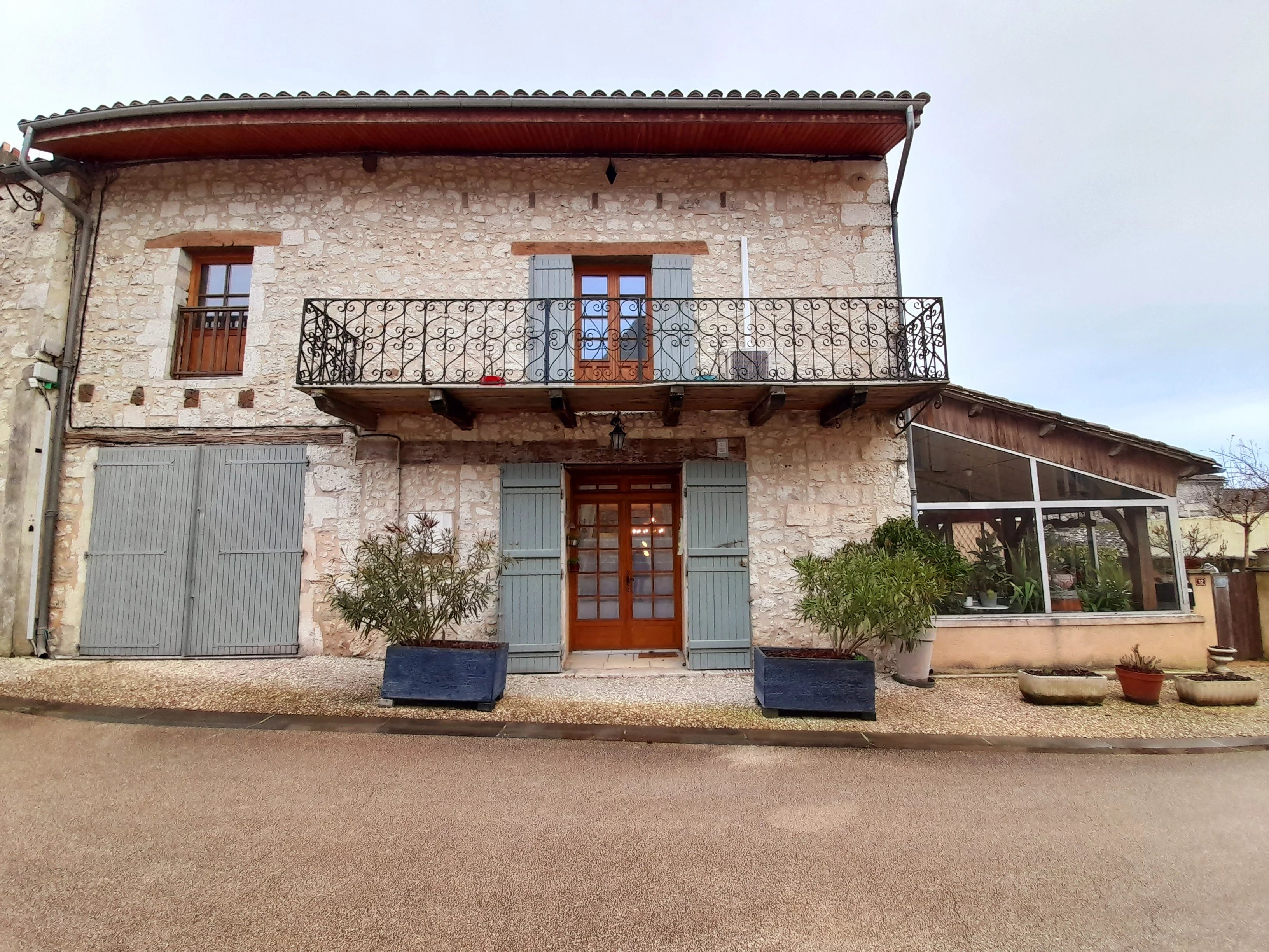 House in Issigeac - view 1