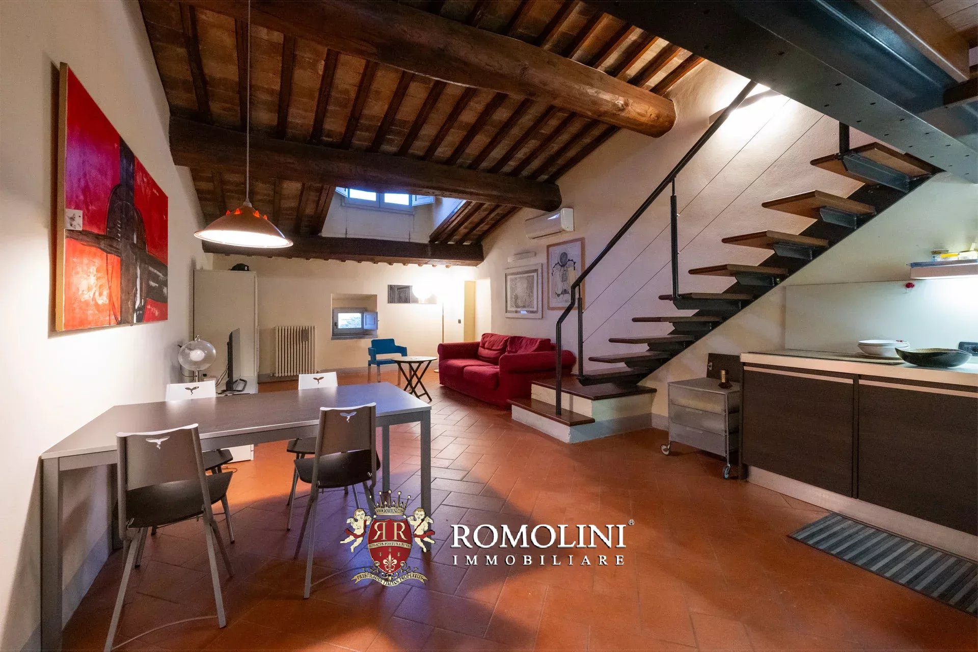 COZY 60-SQM PENTHOUSE FOR SALE IN THE HISTORICAL CENTER OF AREZZO