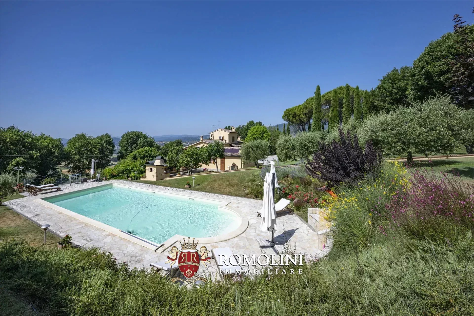 3 Bedroom Villa/Townhouse's Image 8