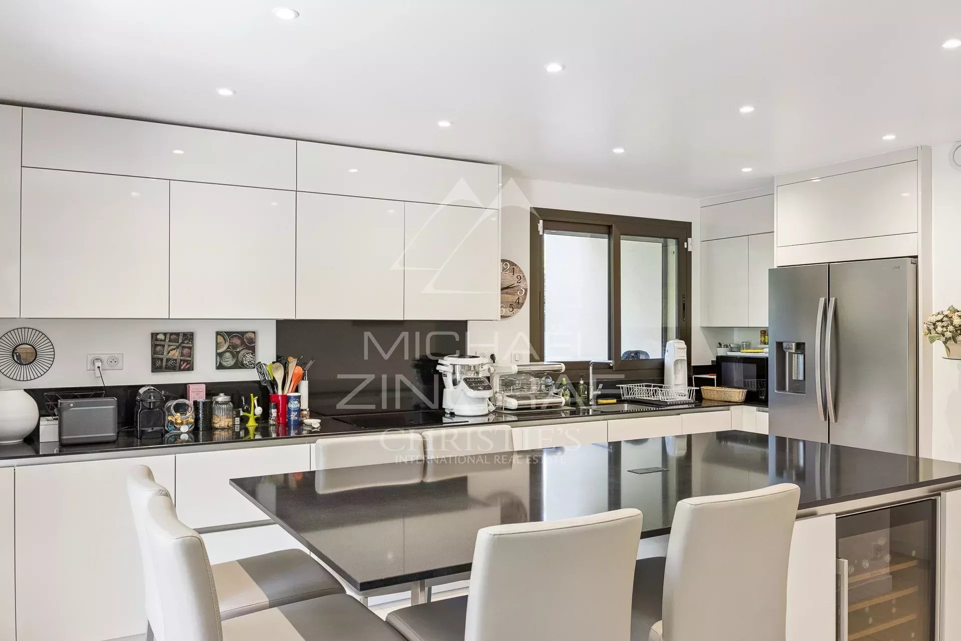 3 Bedroom Apartment/Flat's Image 14