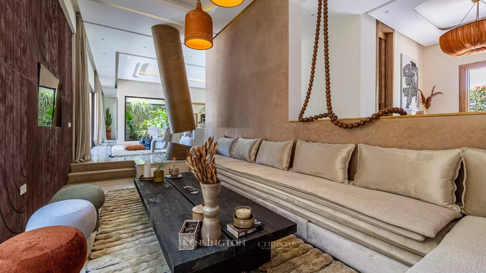5 Bedroom Villa/Townhouse's Image 8