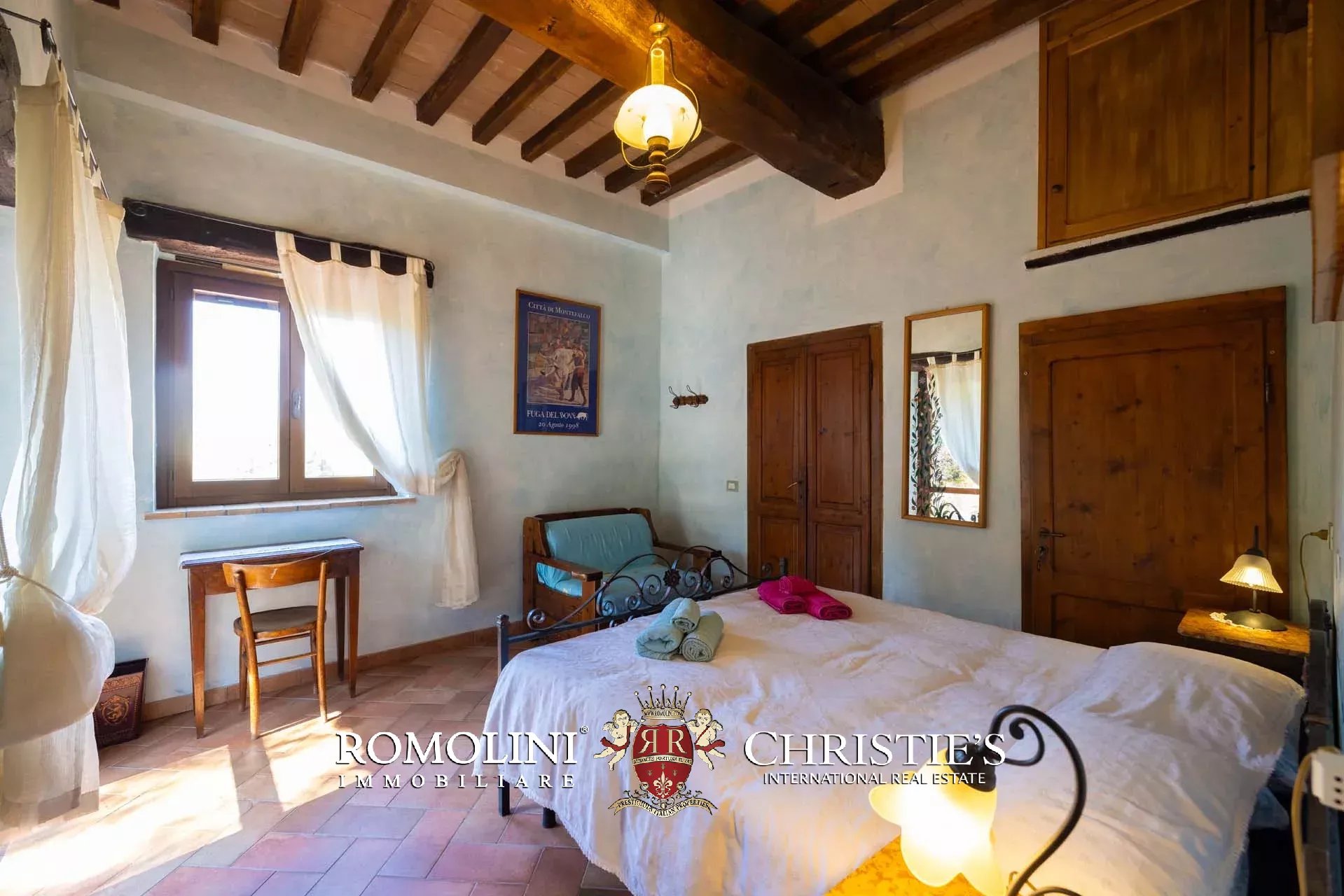 6 Bedroom Villa/Townhouse's Image 49