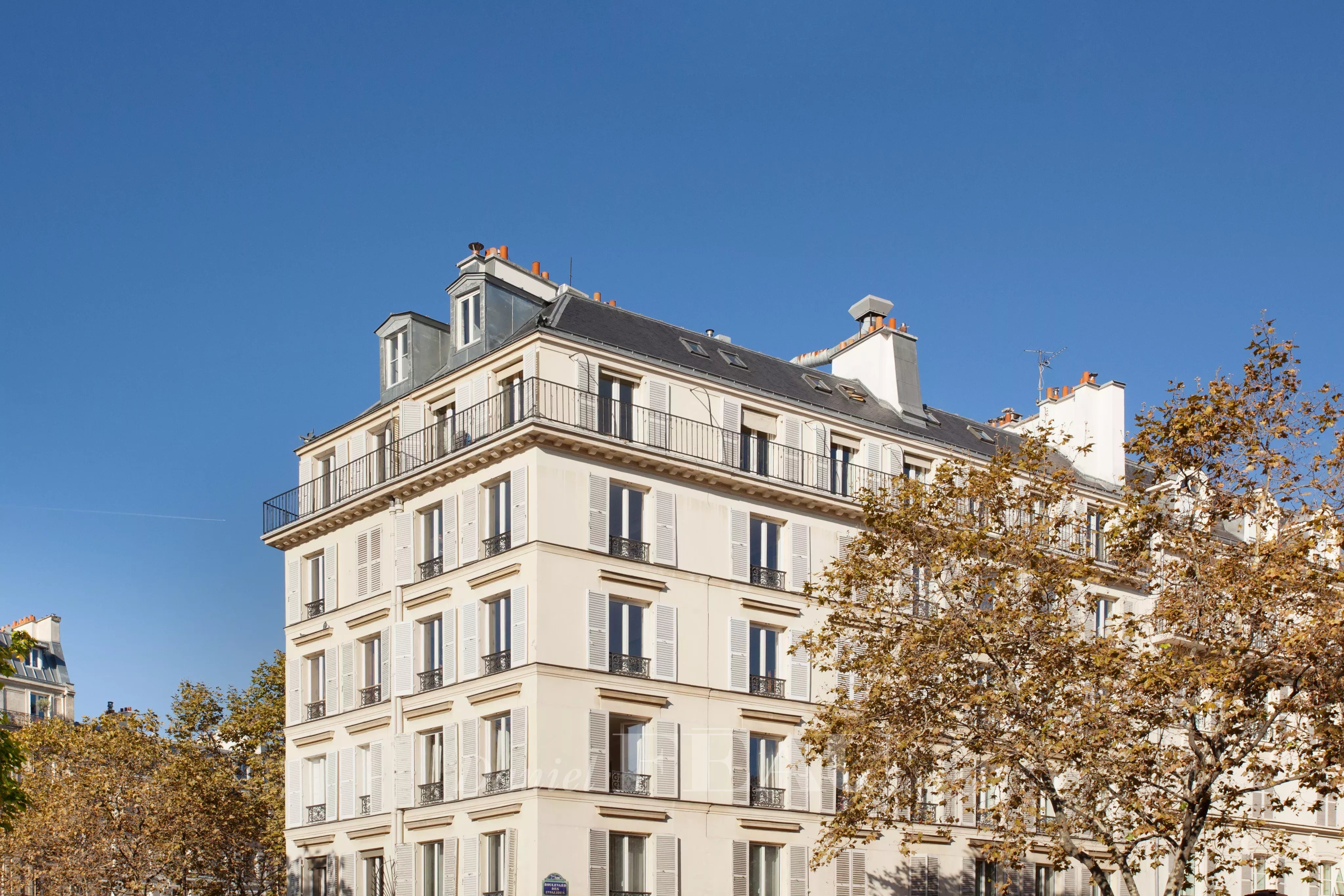Sale Apartment Paris 7th