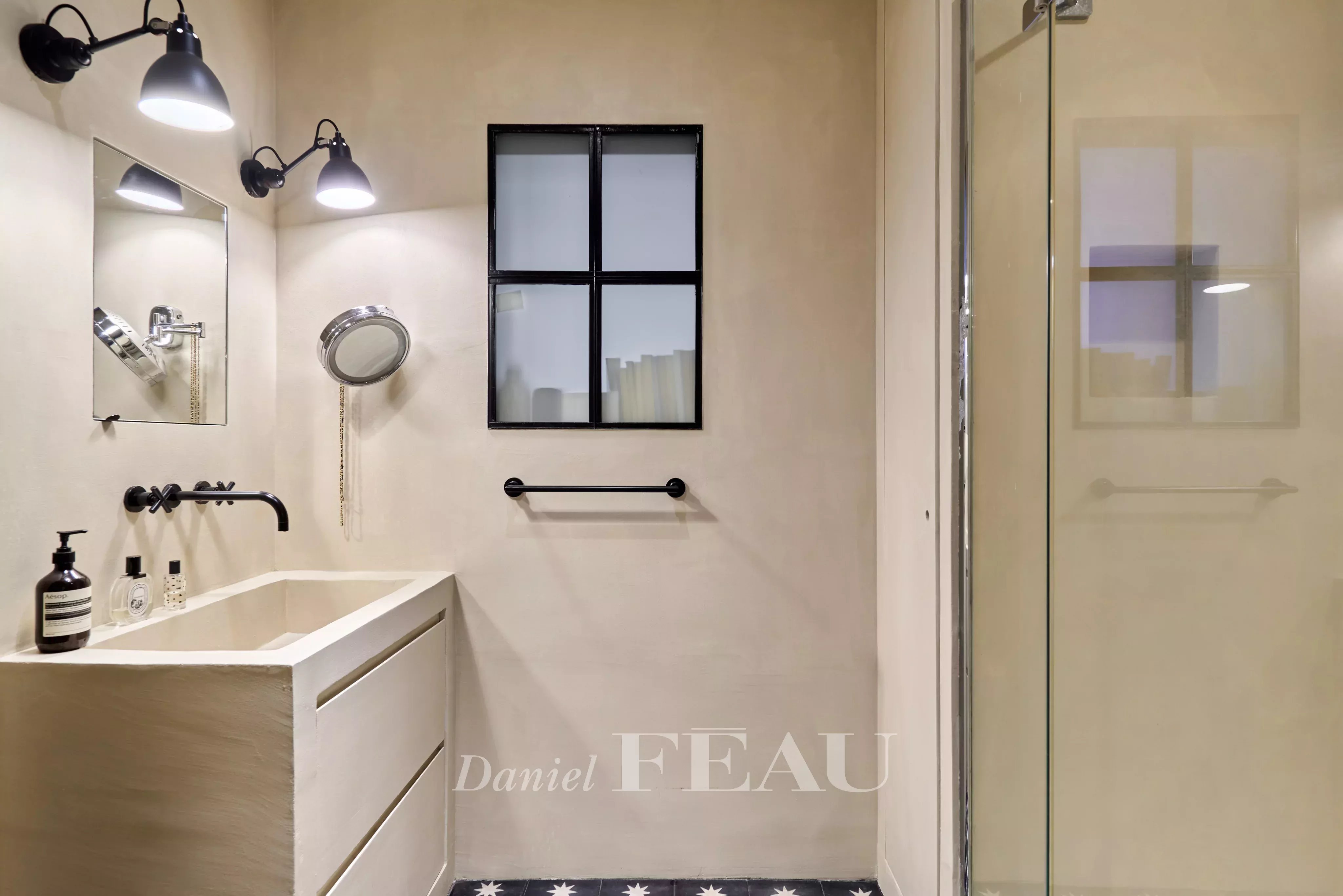 Salle d'eau de la chambre parentale