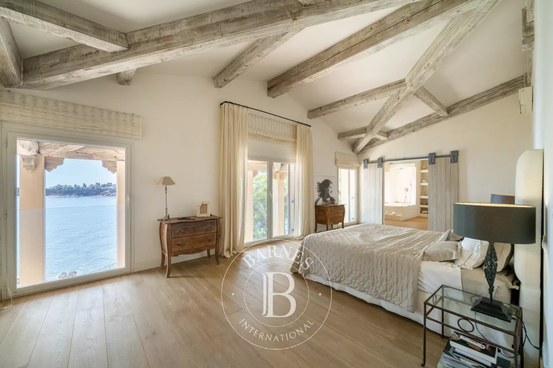 Villa Saint-Raphaël - picture 6