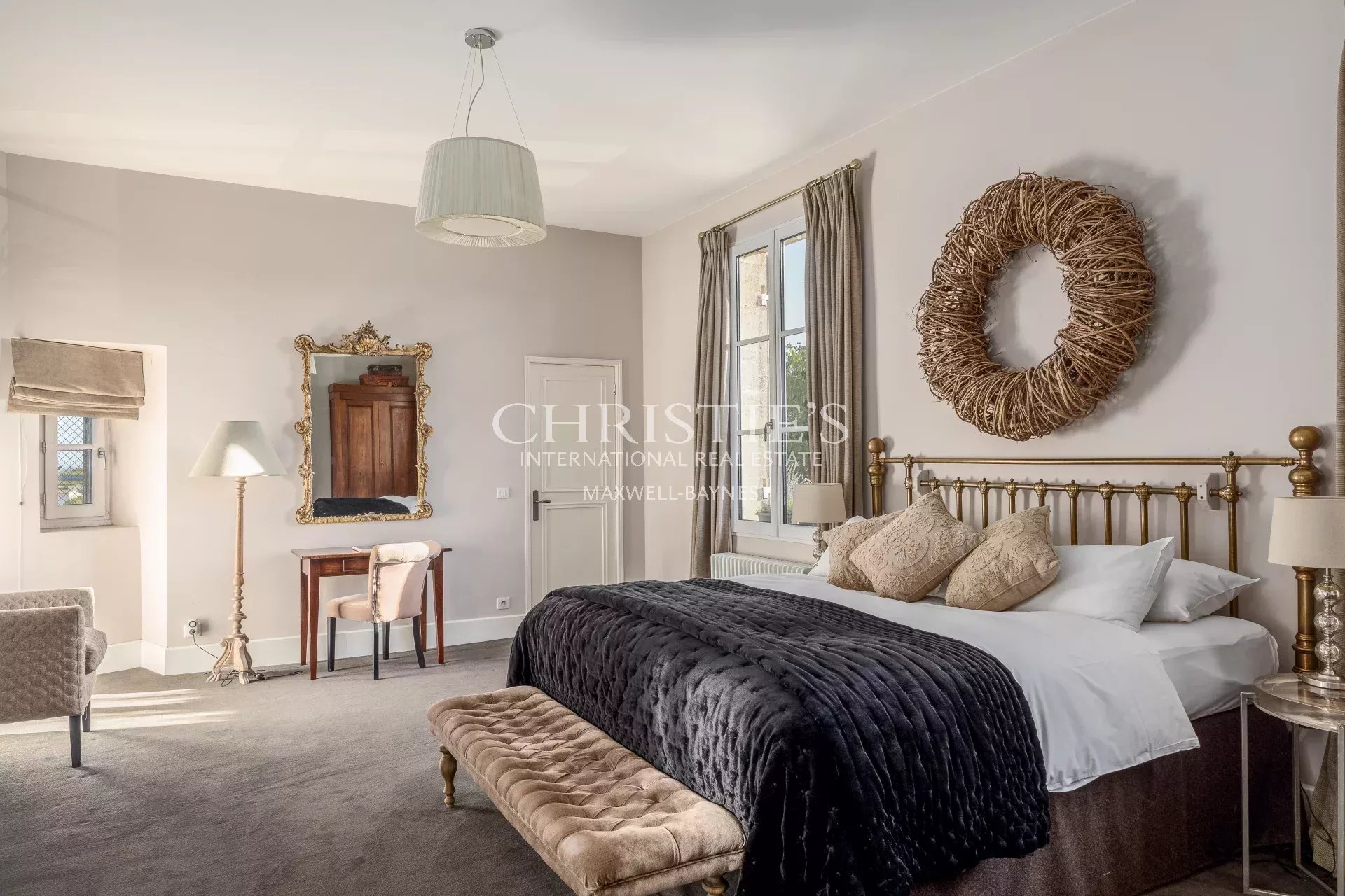 7 Bedroom Villa/Townhouse's Image 23