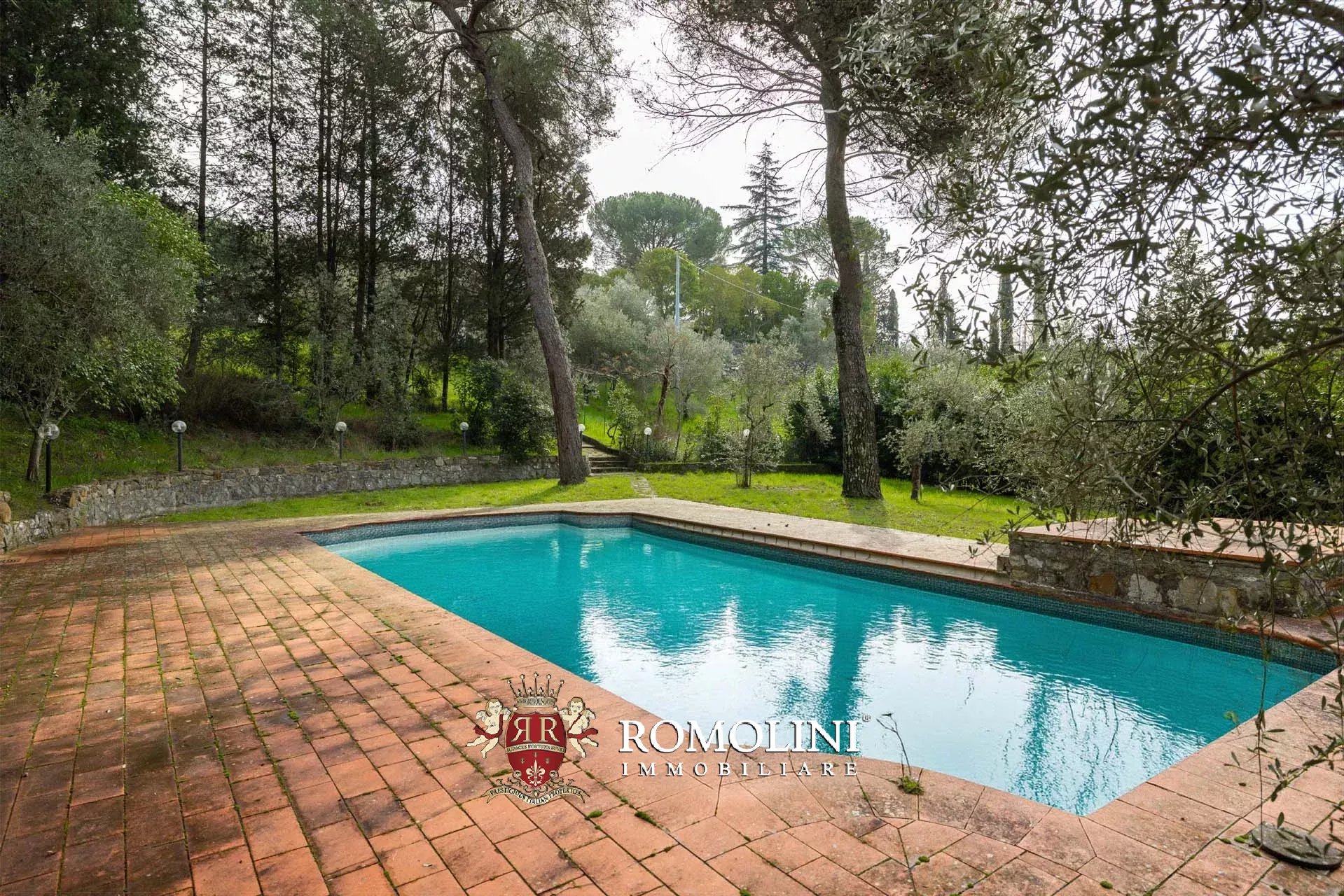 7 Bedroom Villa/Townhouse's Image 7
