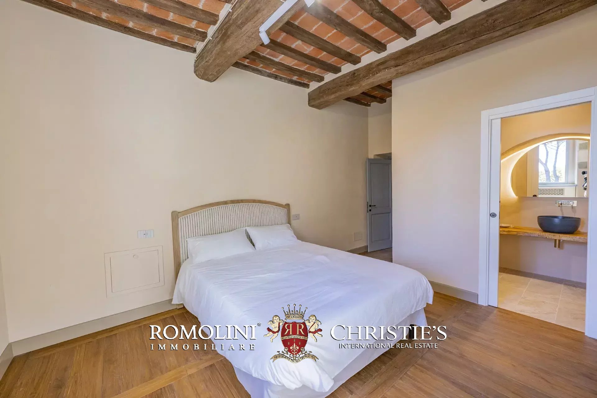 4 Bedroom Villa/Townhouse's Image 55