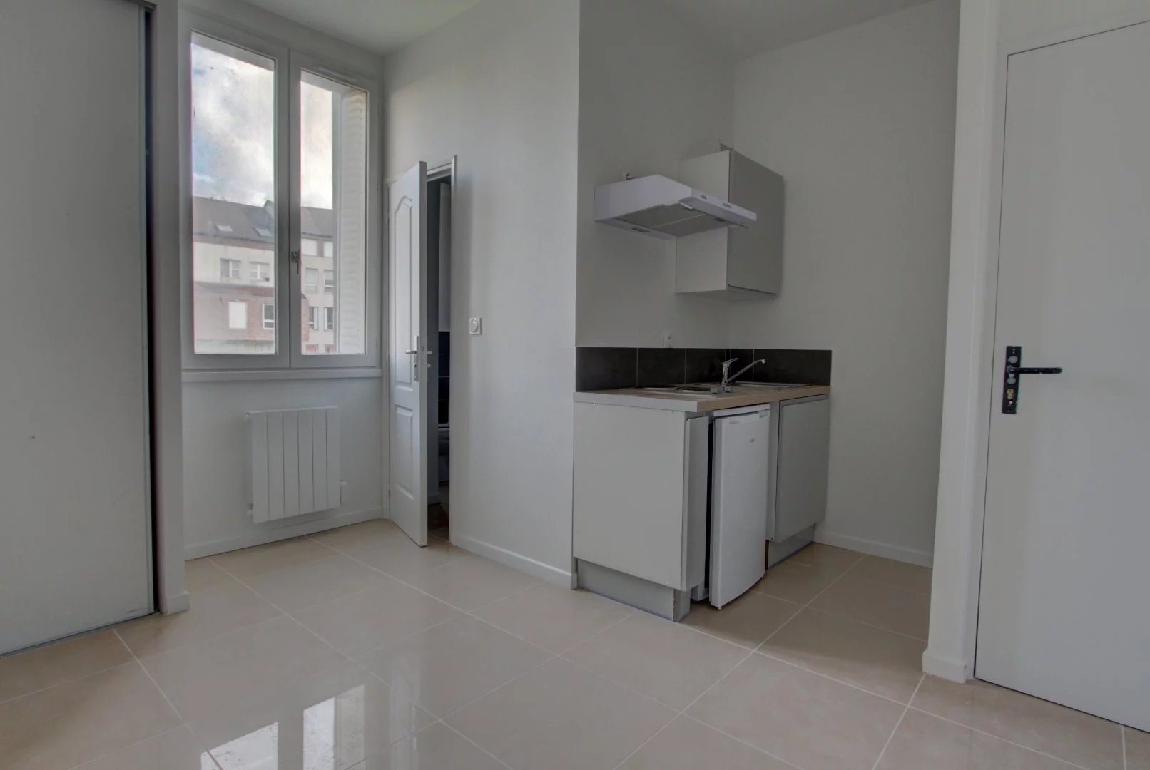 ST MARTIN D'HERES STUDIO A LOUER