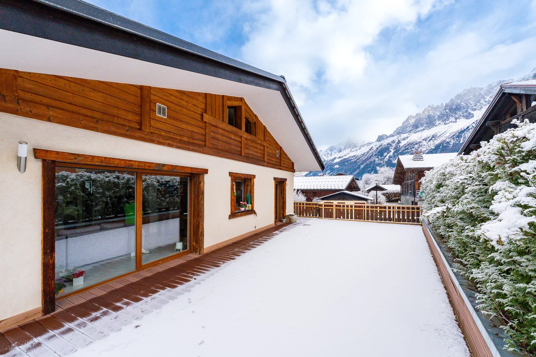 Photo of LES HOUCHES - A 3 bedroom chalet with independent 1 bedroom apartment