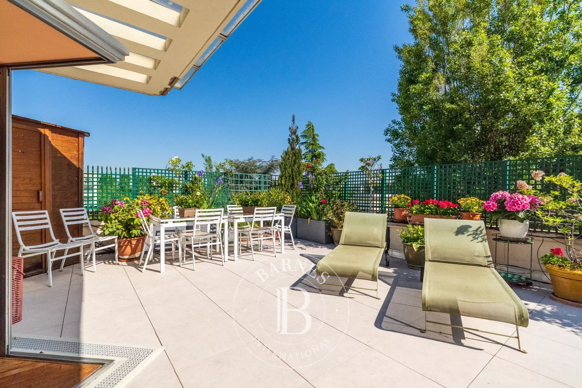 Exclusive listing - 2 or 3-bed apartment - Top floor - Same-level terrace - picture 15