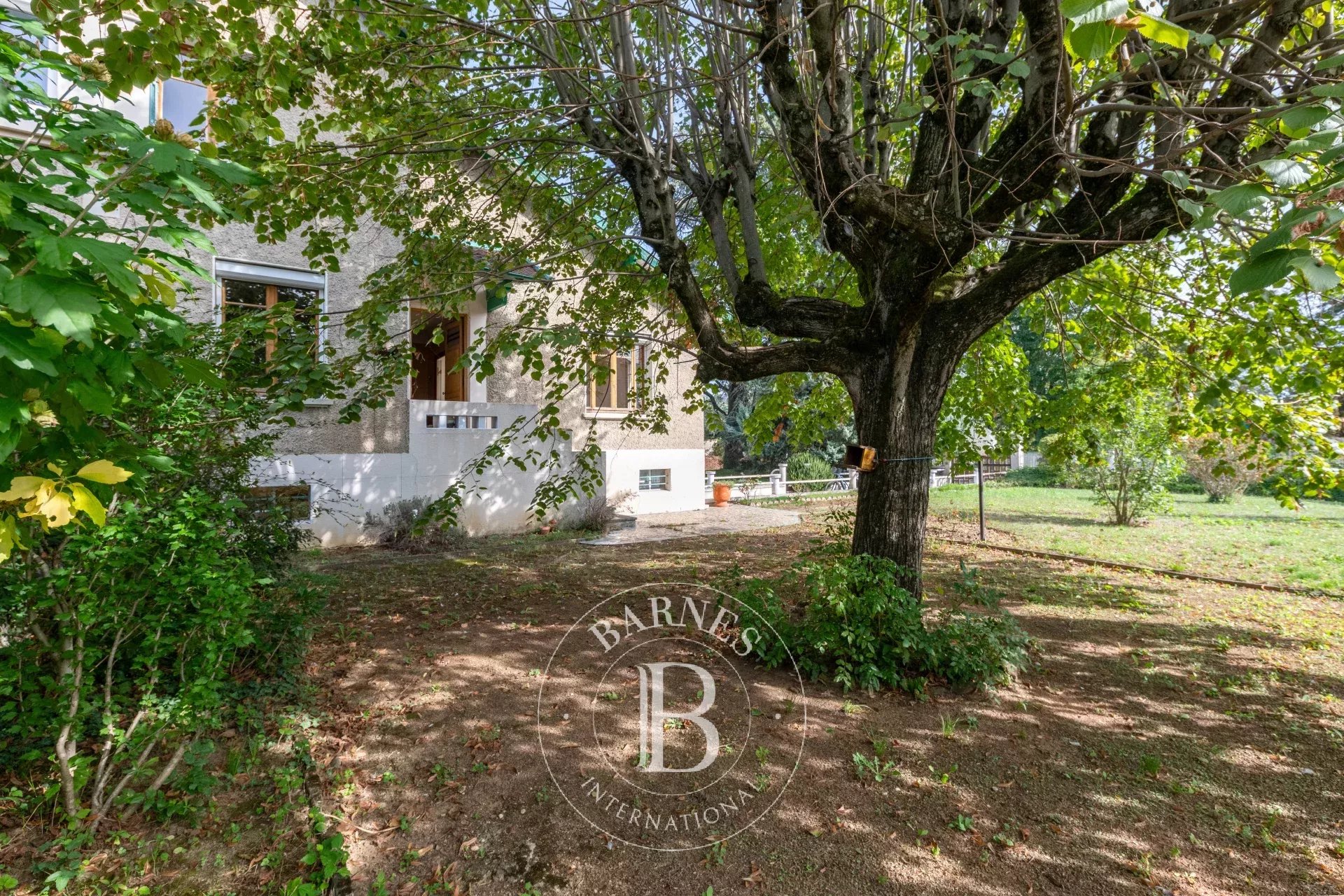 Ev Tassin-la-Demi-Lune