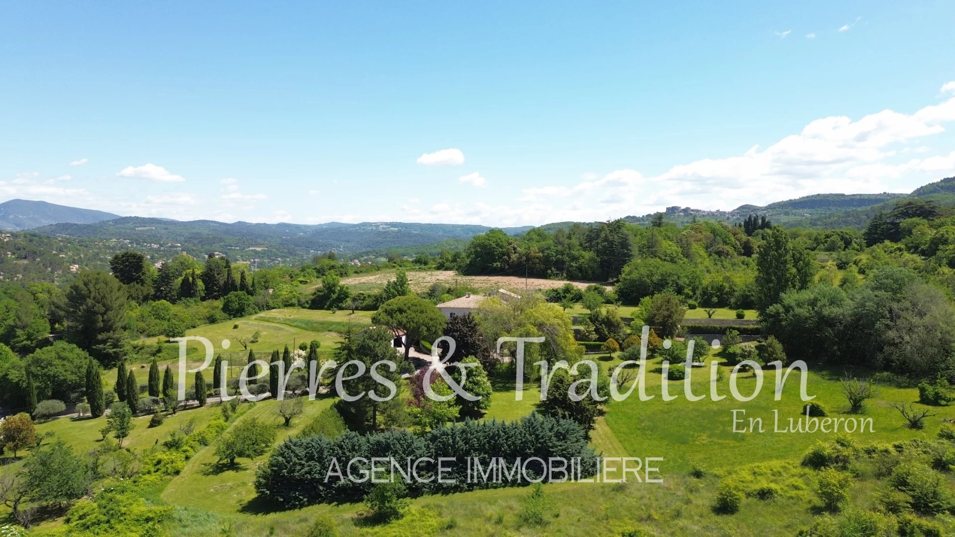 Agence immobilière de Pierres et Tradition en Luberon Apt