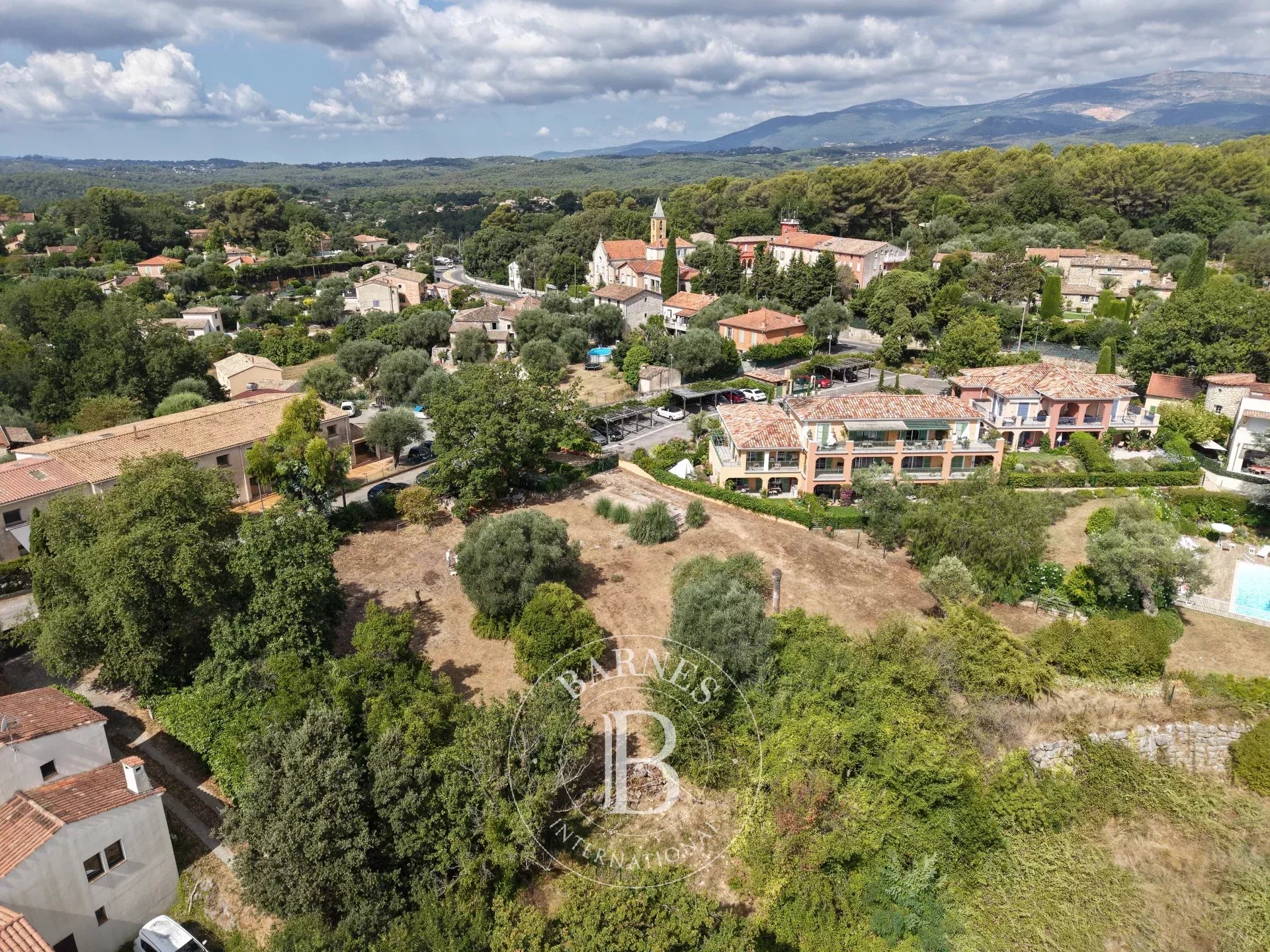 Arazi Roquefort-les-Pins - picture 27