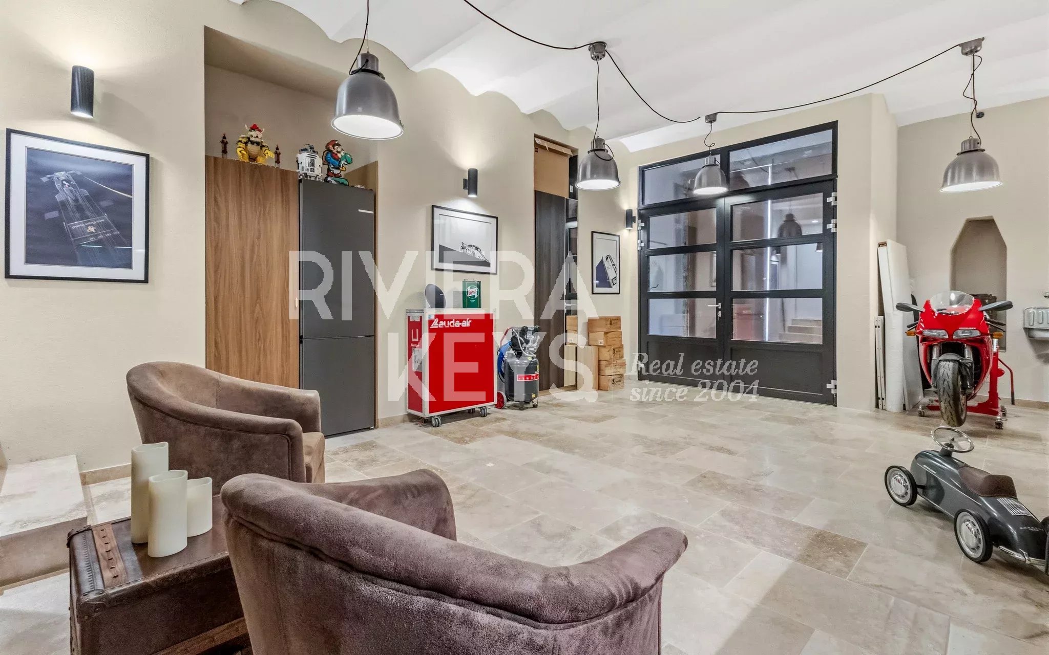 NICE – Cimiez: Unik garage med kök och dusch