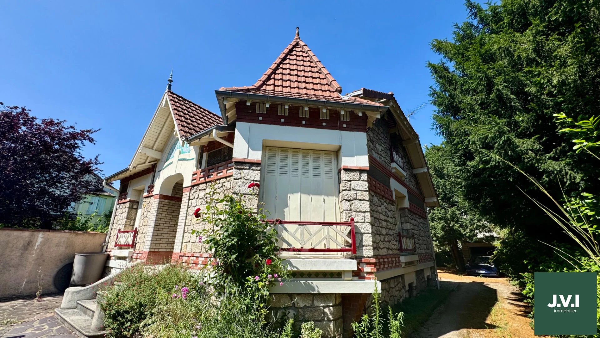 A VENDRE MAISON ENGHIEN-LES-BAINS - 6 pièce(s) - 127 m2