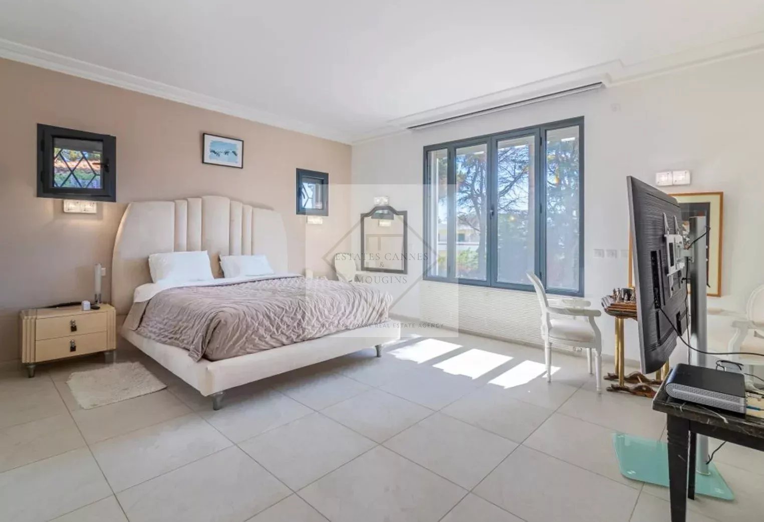 À VENDRE – VILLA D’EXCEPTION À CANNES – CALIFORNIE – VUE MER – PROCHE PLAGES — photo 4