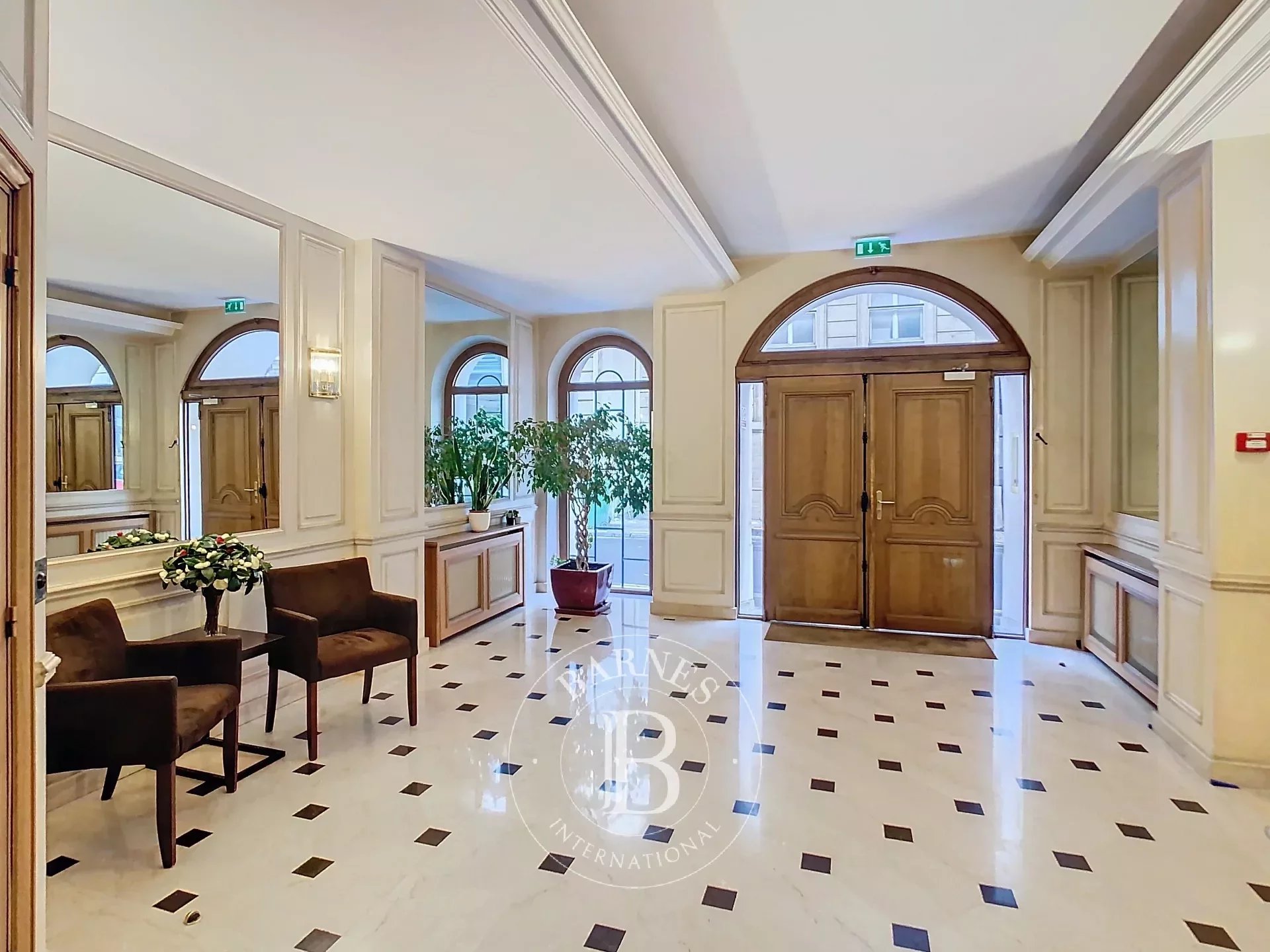 Daire Paris 8ème - picture 17