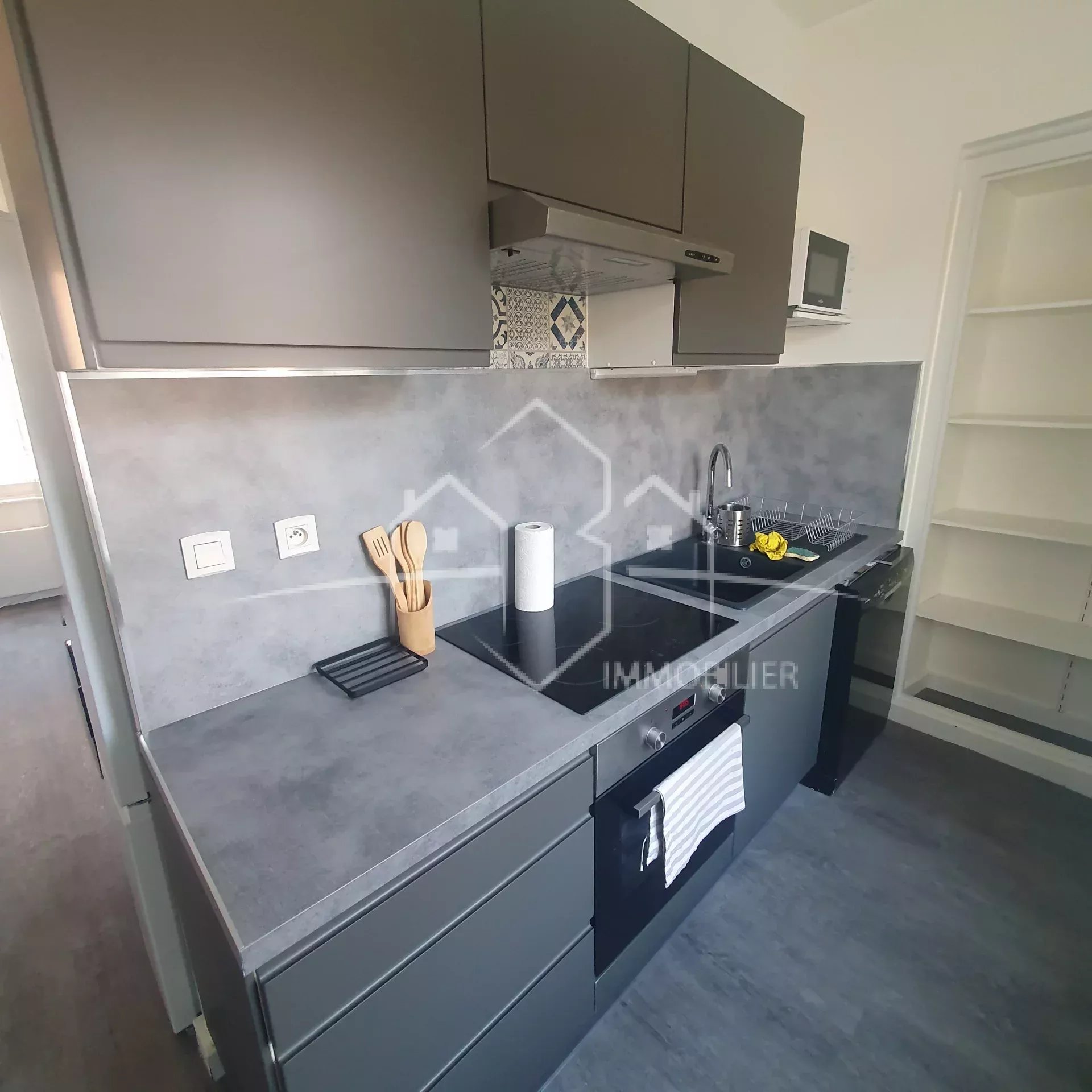 BEAUREPAIRE T2 meublé 2ème étage