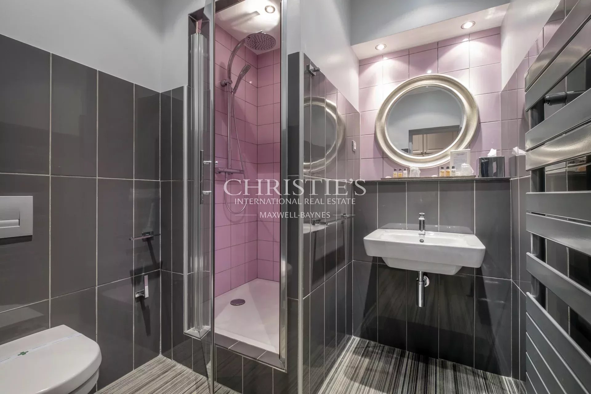 11 Bedroom Chateau's Image 31
