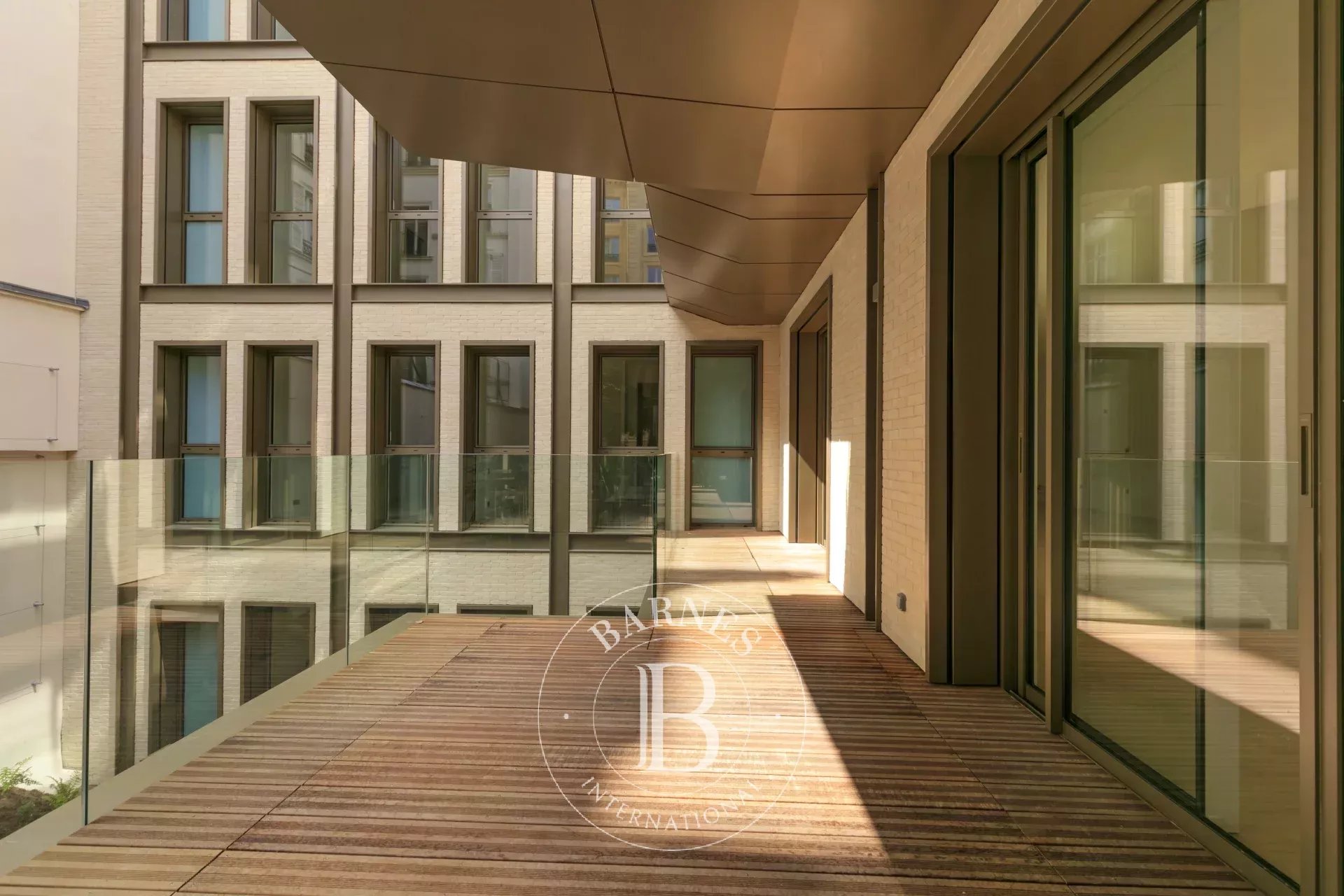 Paris 8th - Faubourg Saint-Honoré - New apartment- Large terrace - 2 bedrooms