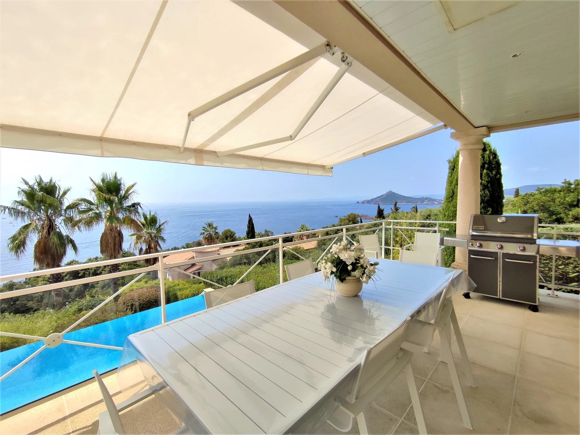NEAR CANNES - VILLA WITH SEA VIEW - ANTHEOR