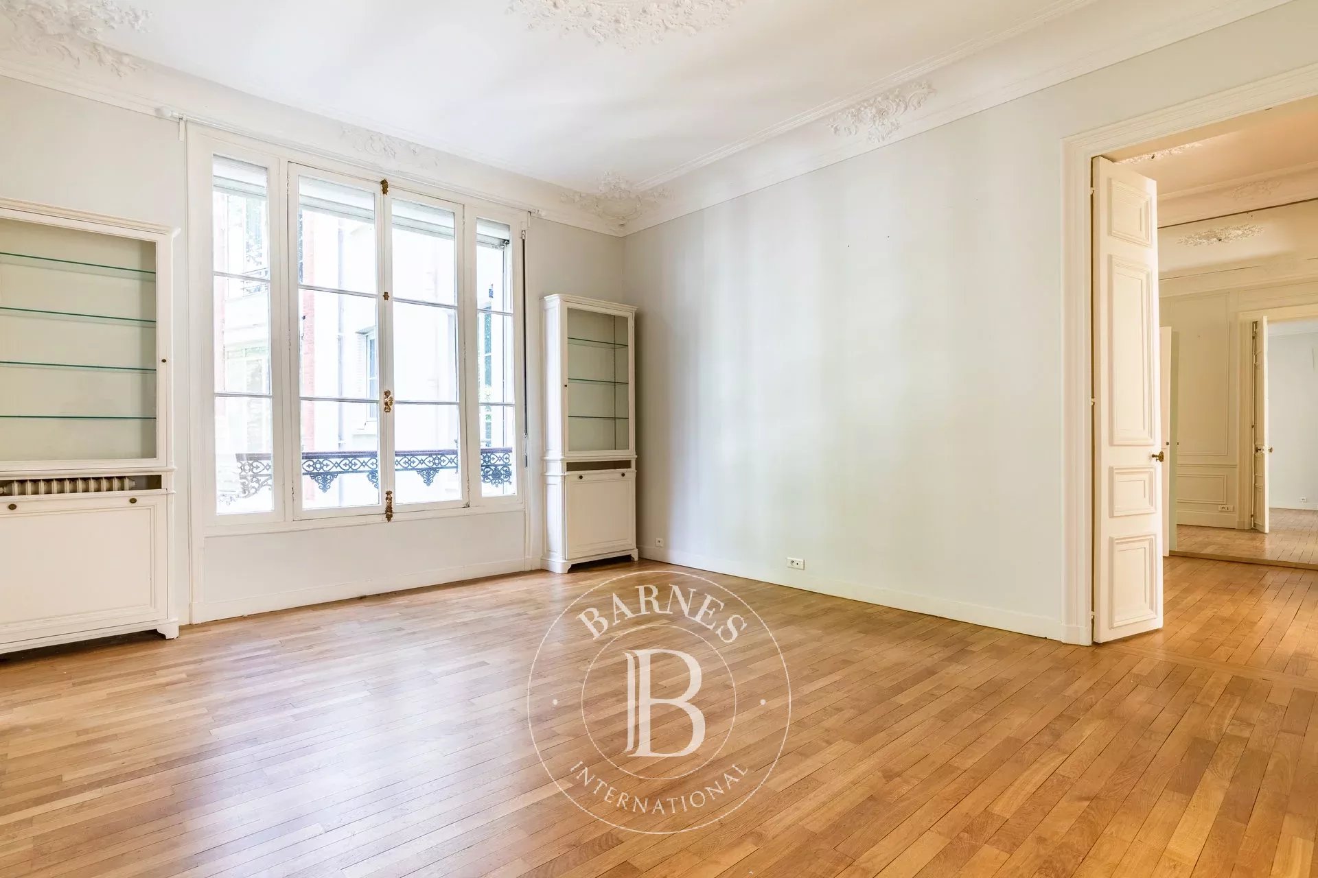 Daire Paris 8ème - picture 7